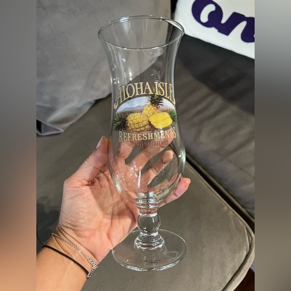 DISNEY ADVENTURELAND ALOHA ISLE REFRESHMENTS GLASS 50TH ANNIVERSARY